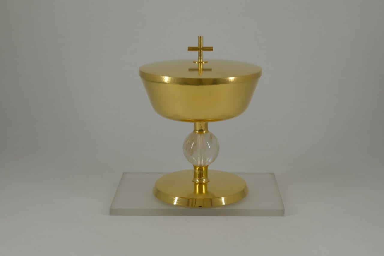 Ciborium-Neugestaltung-Kreuz-Bergkristall-Nodus-Kreuz
