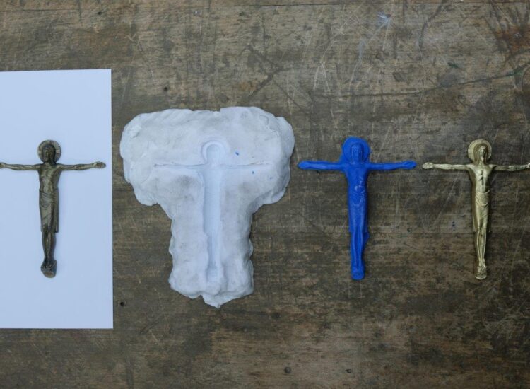 KZ-Dachau_Replik (1) KZ-Dachau-Replik-Anfertigung-Kofferaltar